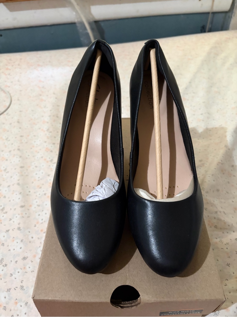 Clarks Black Leather Round-Toe Pumps